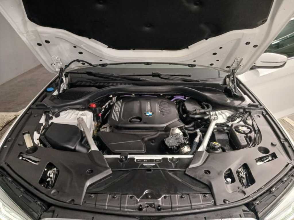 BMW 5 Series 2021 Blanco - Importación desde Corea - HF Imports Iquique - Foto 19