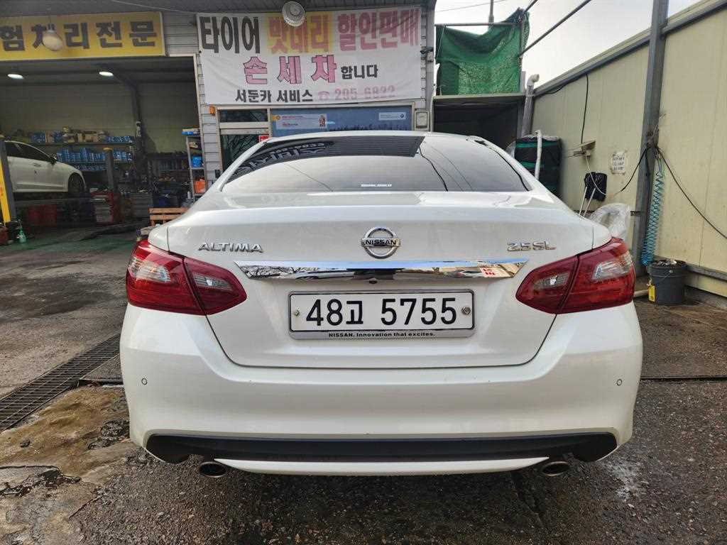 Nissan Altima - Vista 4