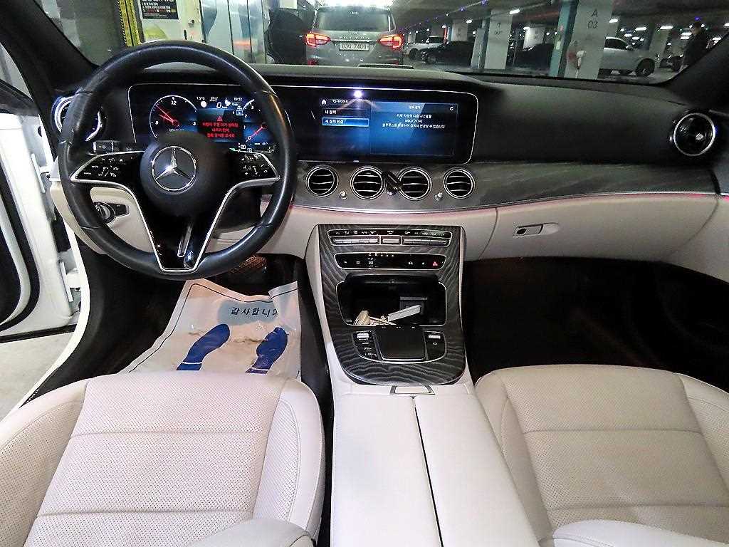 Mercedes Benz E class - Vista 10