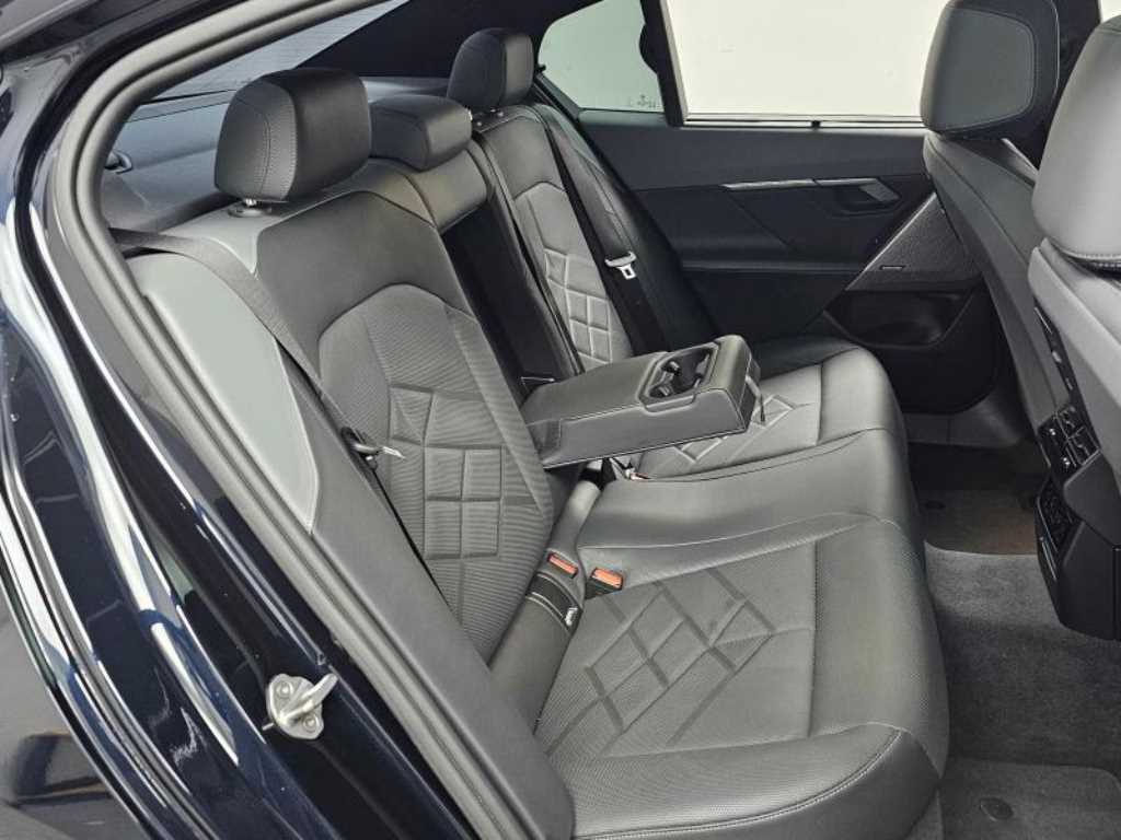 BMW 5 Series - Vista 11