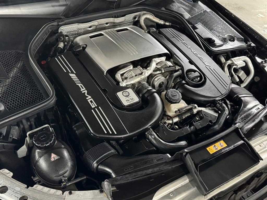 Mercedes Benz C Class - Vista 6