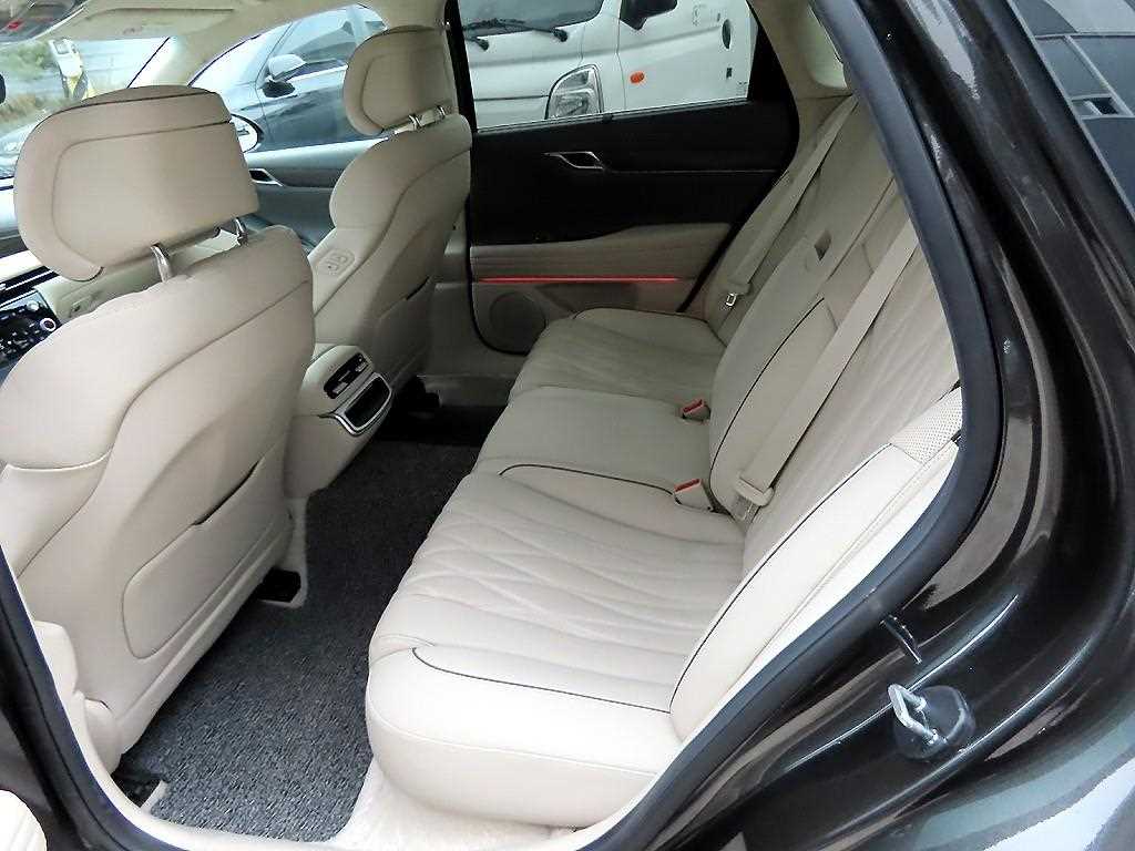 Genesis G80 - Vista 6