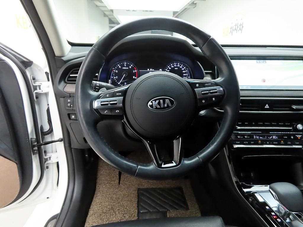 KIA K7 - Vista 8
