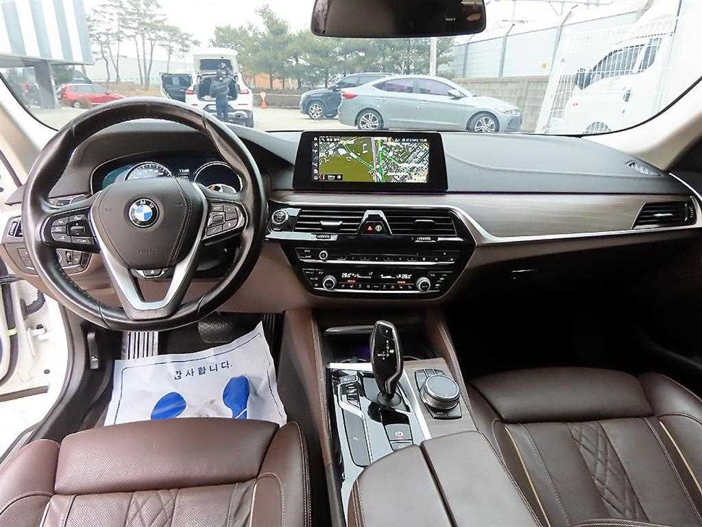 BMW 5 Series - Vista 7