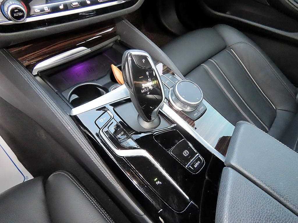 BMW 5 Series - Vista 11