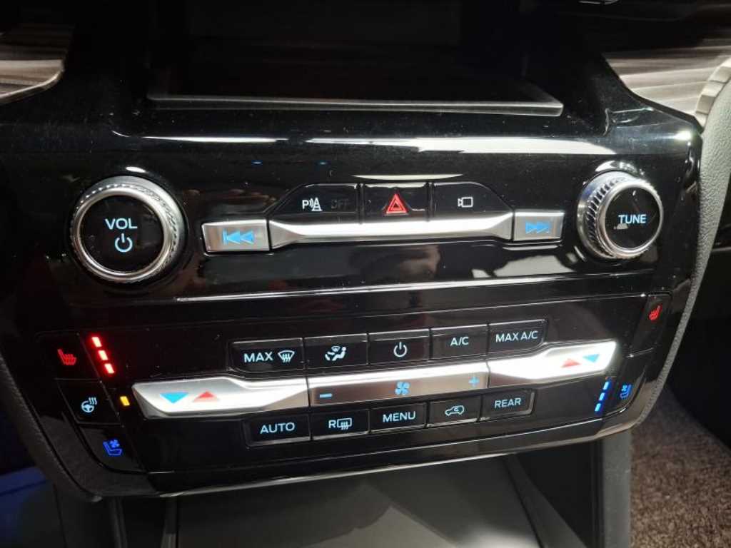 Ford Explorer - Vista 12