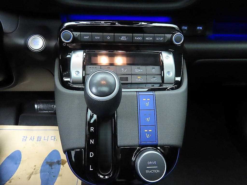 HYUNDAI Casper - Vista 10