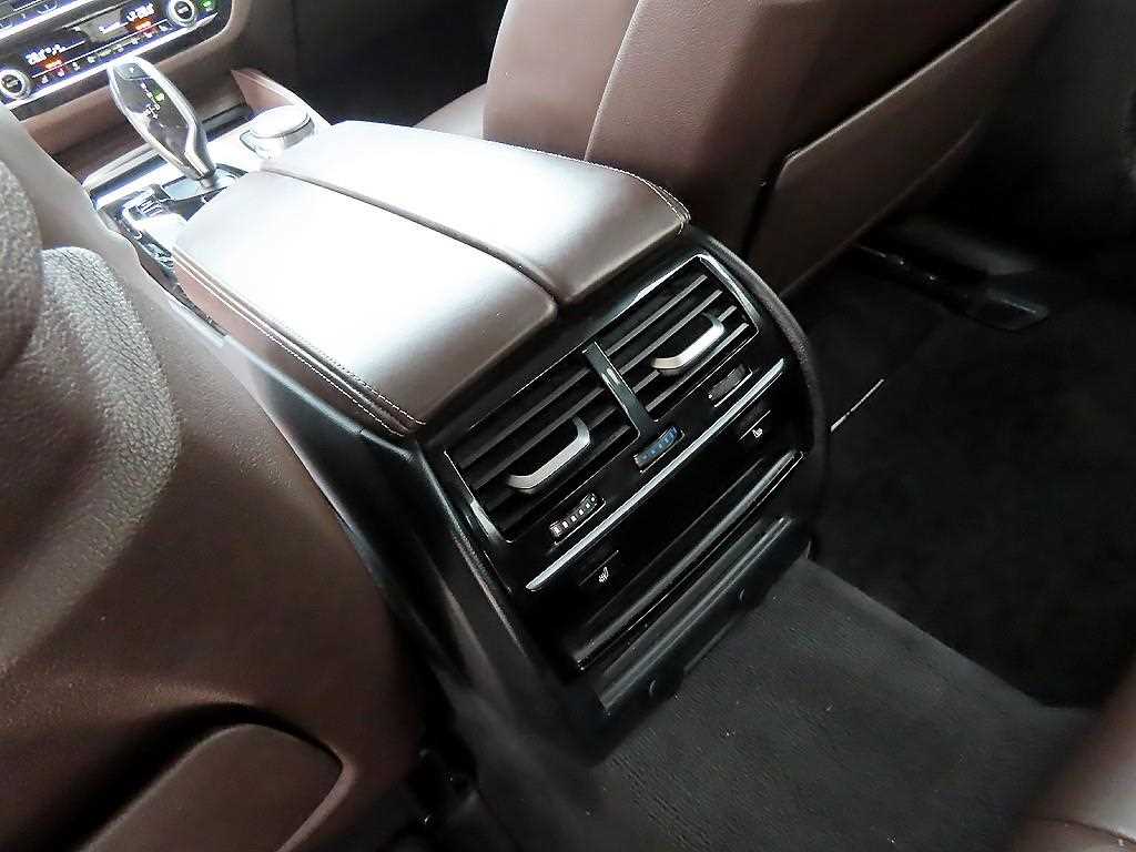 BMW 5 Series 2018 Blanco - Importación desde Corea - HF Imports Iquique - Foto 16