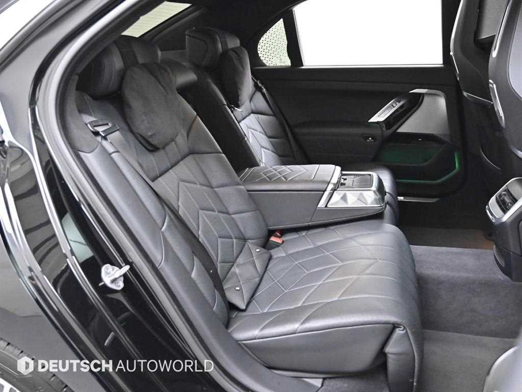 BMW 7 Series - Vista 12