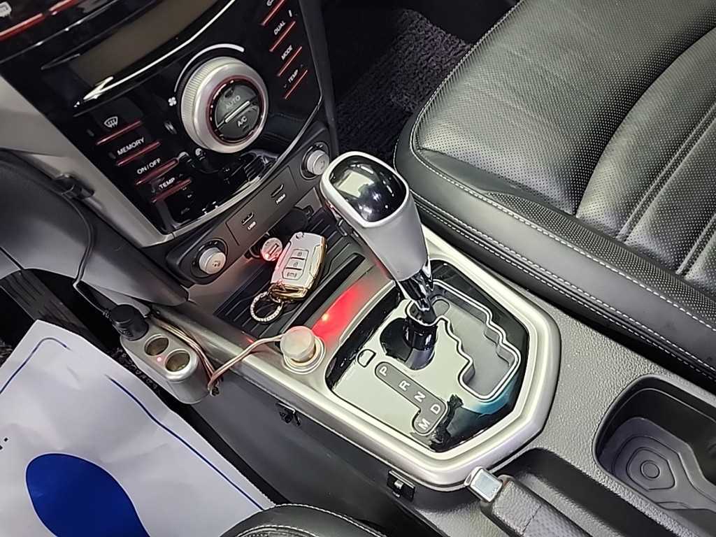 Ssangyong Tivoli - Vista 8