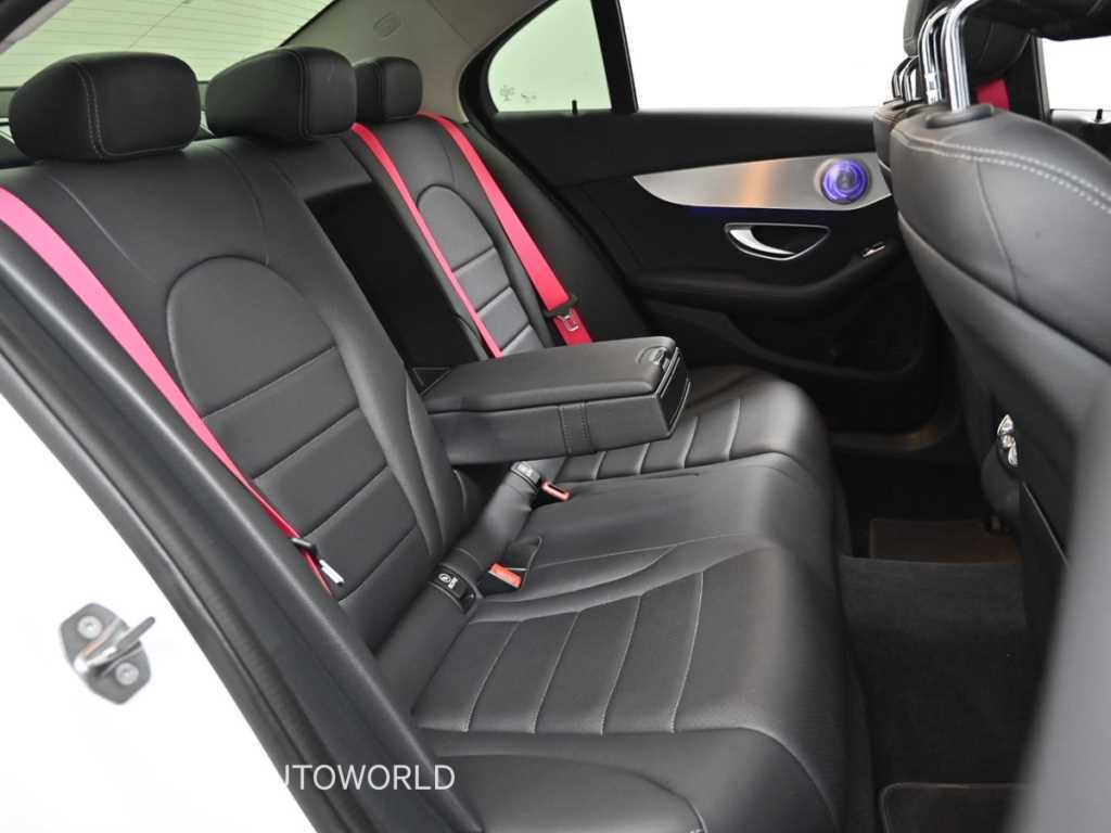 Mercedes Benz C Class - Vista 12