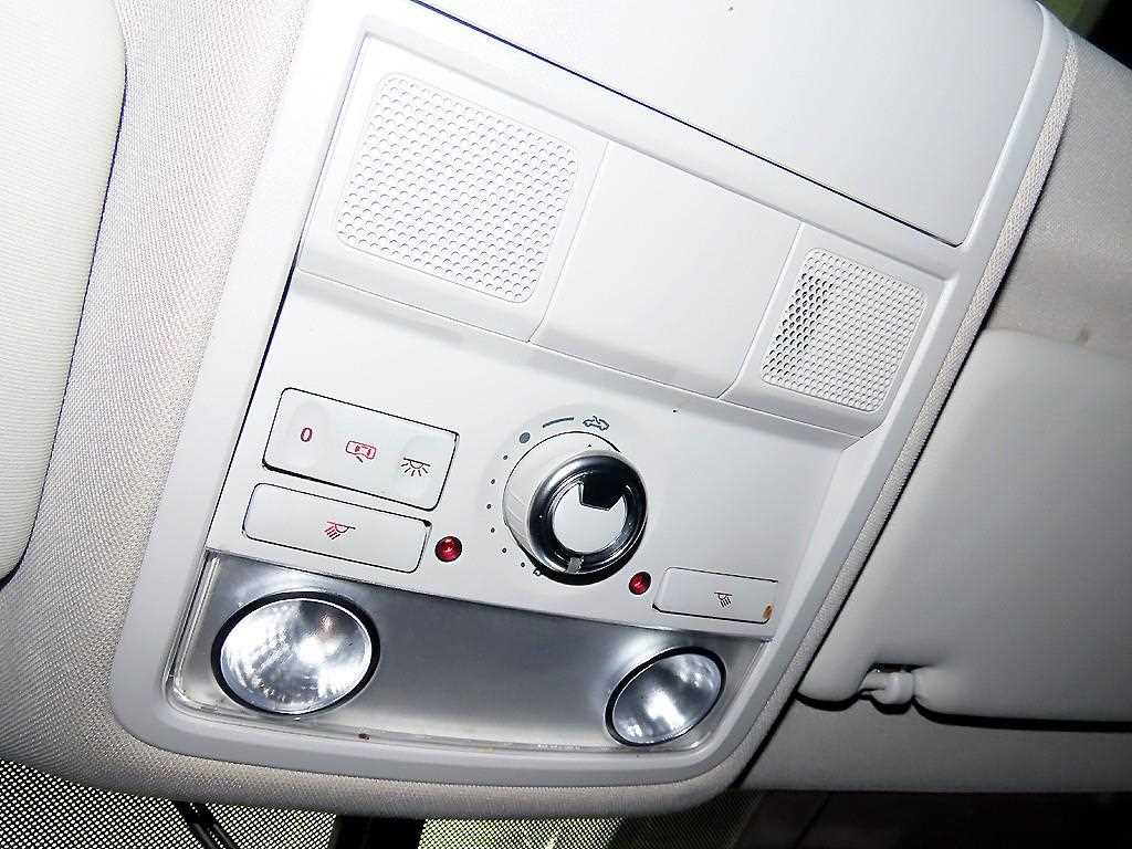 Volkswagen Passat 2015 Negro - Importación desde Corea - HF Imports Iquique - Foto 16