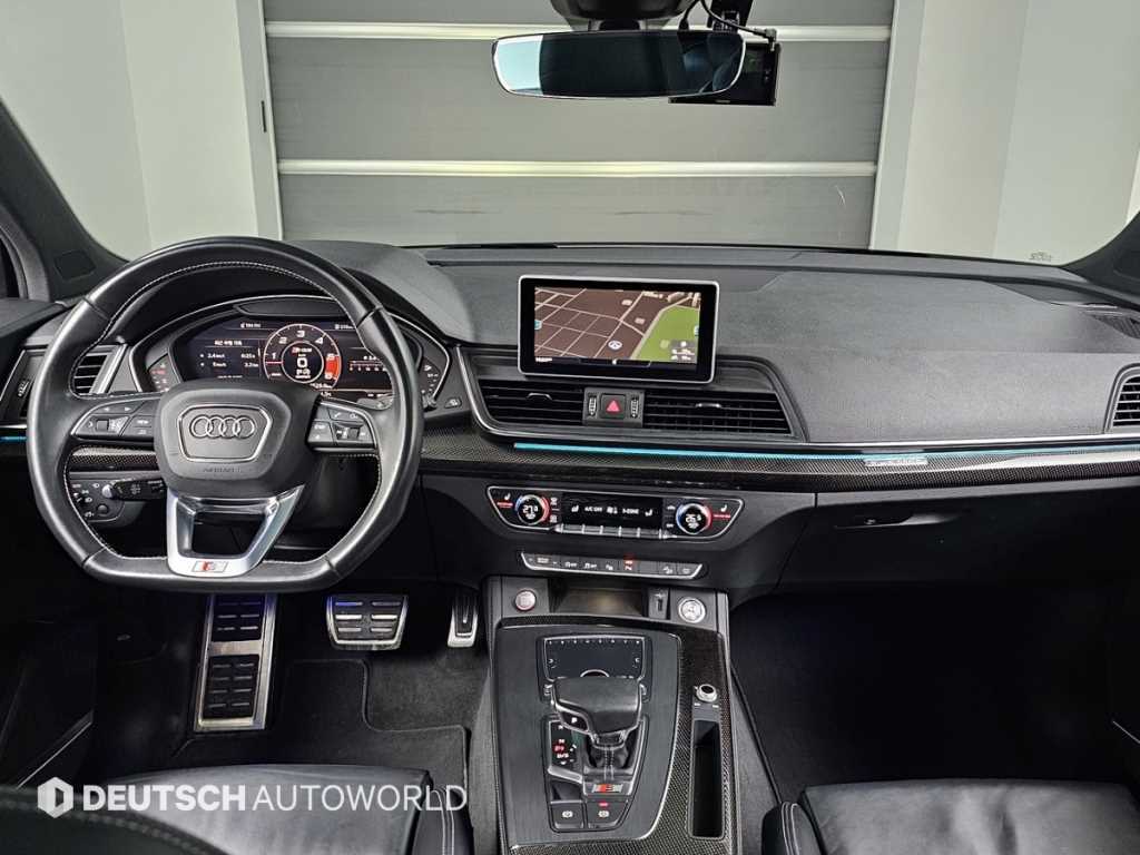 Audi SQ5 - Vista 7