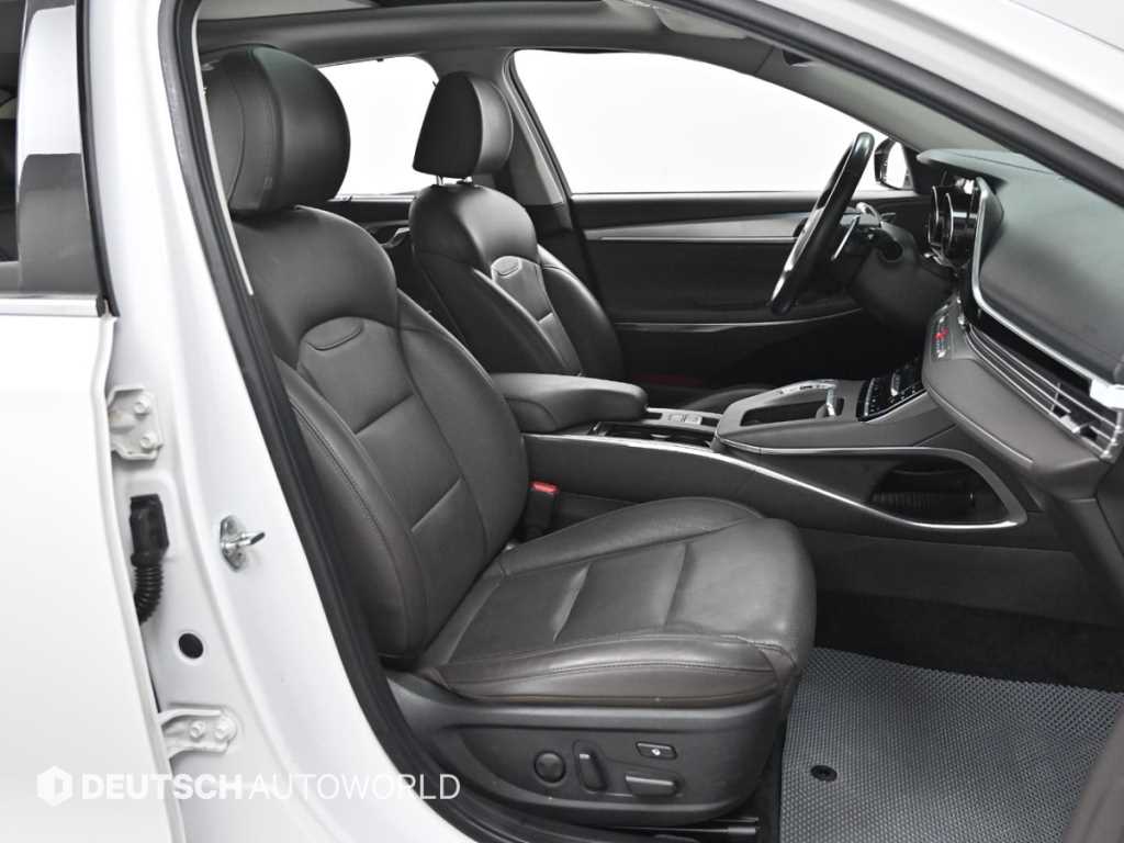 HYUNDAI Grandeur - Vista 10