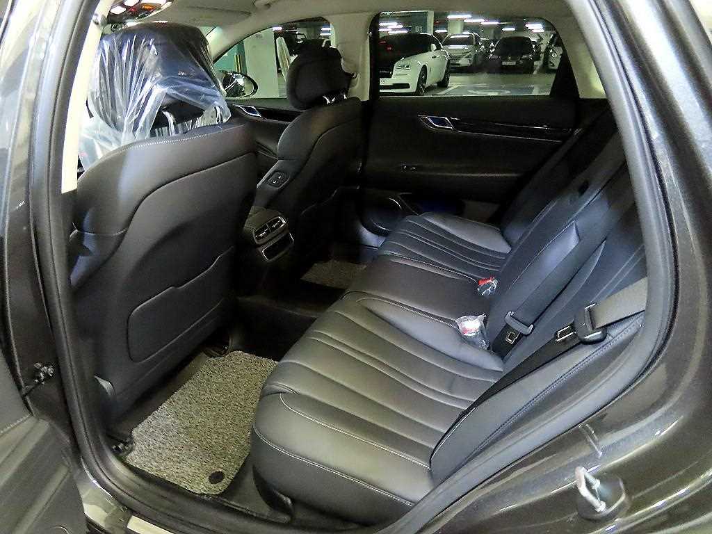 Genesis G80 - Vista 7