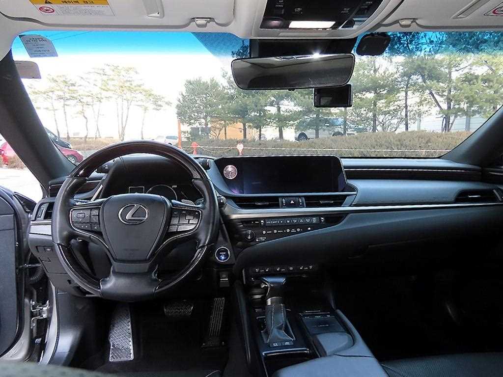 Lexus ES - Vista 7