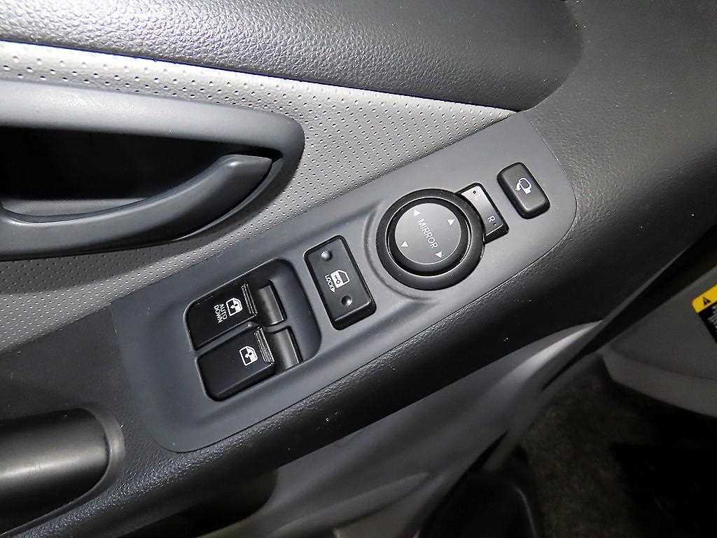 HYUNDAI Starex - Vista 12