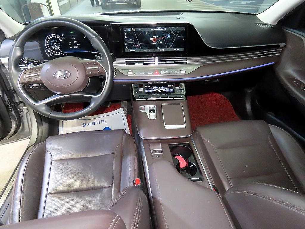 HYUNDAI Grandeur - Vista 10