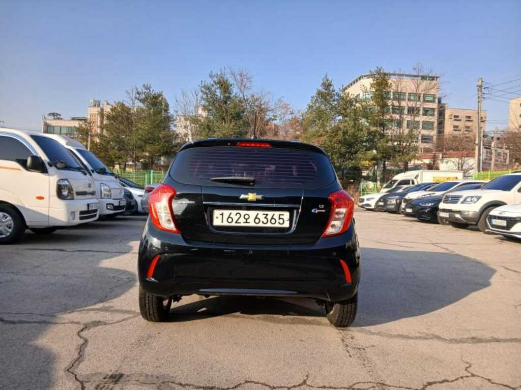 Chevrolet Spark - Vista 5