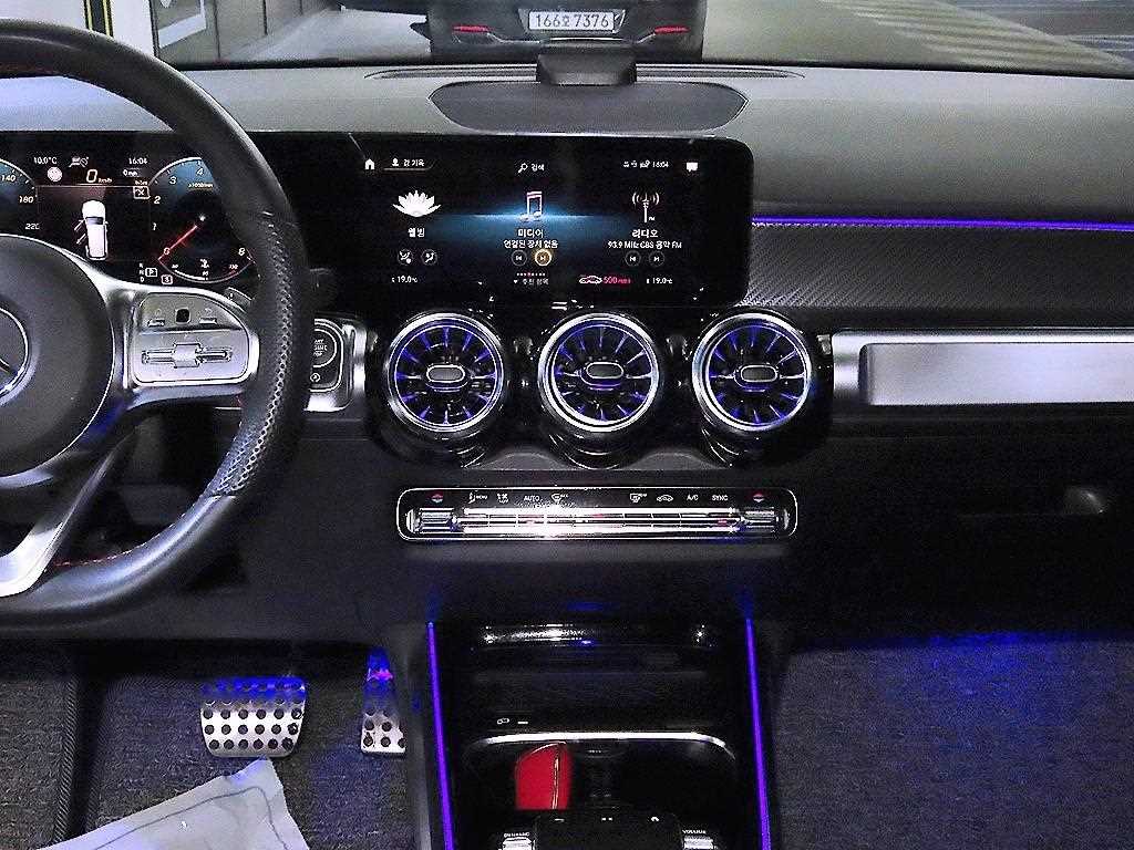 Mercedes Benz GLB Class - Vista 11