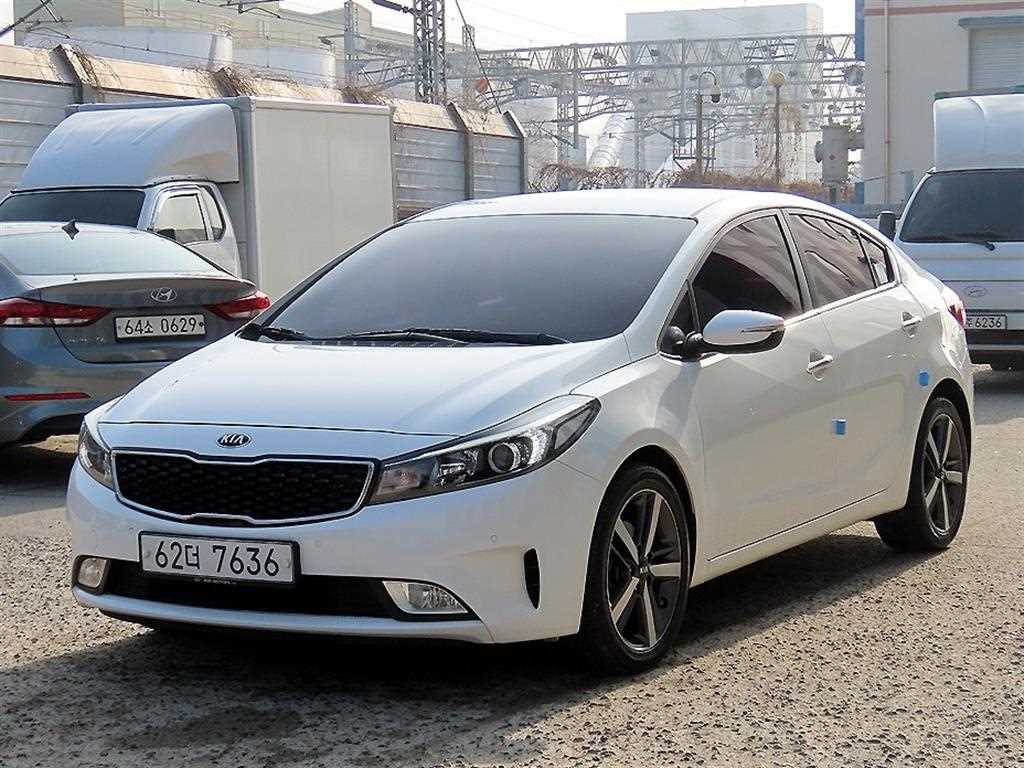 KIA K3 2018 Blanco - Importación desde Corea - HF Imports Iquique - Foto 1