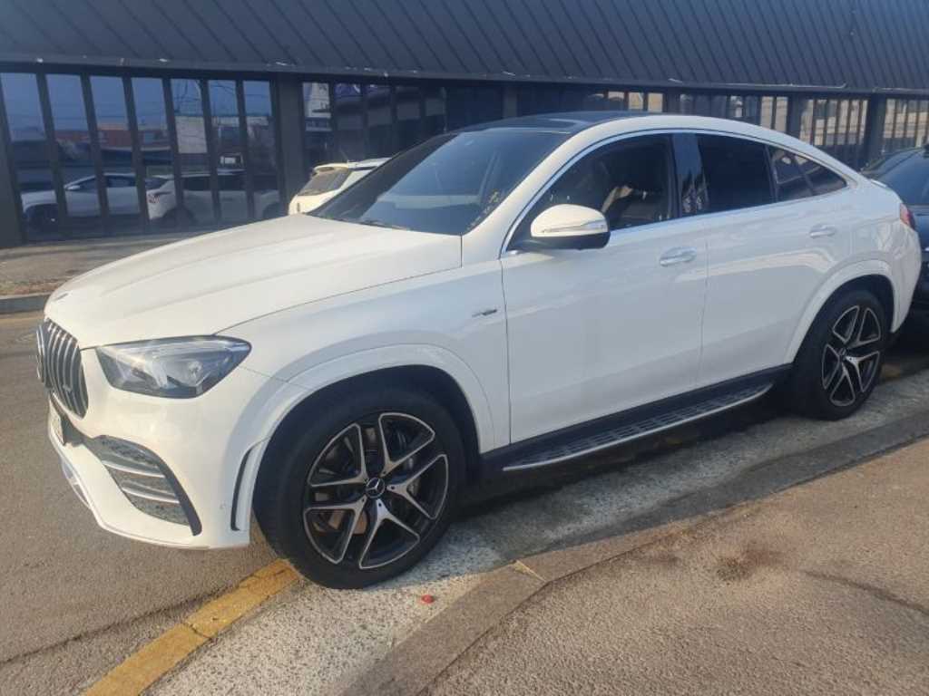Mercedes Benz GLE Class - Vista 3