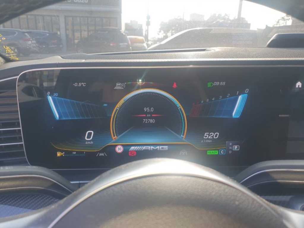 Mercedes Benz GLE Class - Vista 7