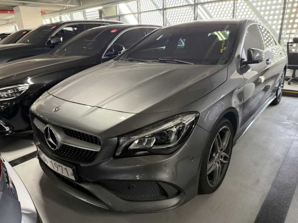 Mercedes Benz CLA Class 2018 Gris - Importación desde Corea - HF Imports Iquique - Foto 1