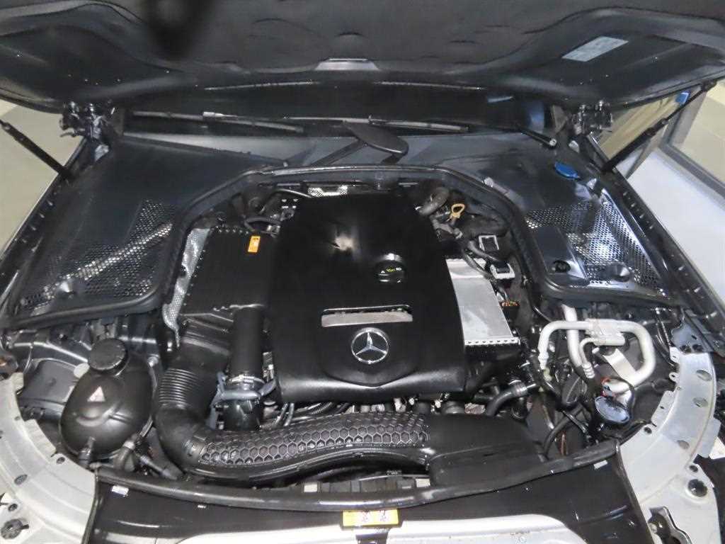 Mercedes Benz C Class 2017 Gris - Importación desde Corea - HF Imports Iquique - Foto 19