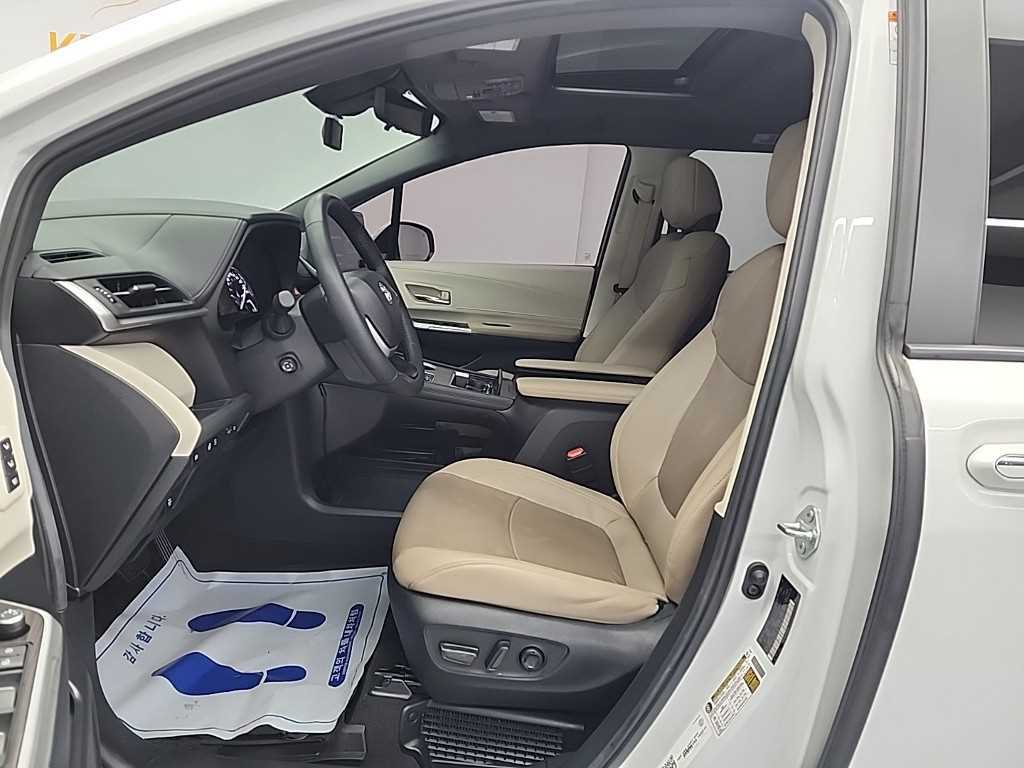 Toyota Siena - Vista 11