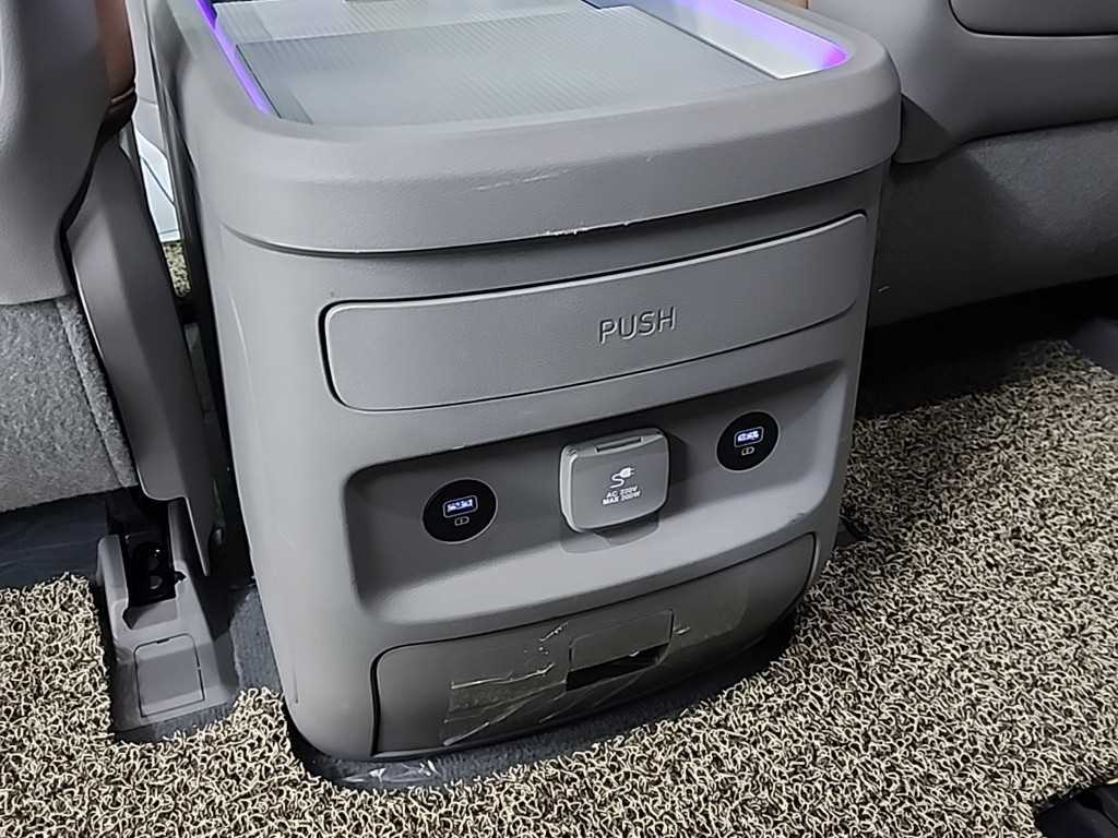 HYUNDAI Staria 2024 Negro - Importación desde Corea - HF Imports Iquique - Foto 15