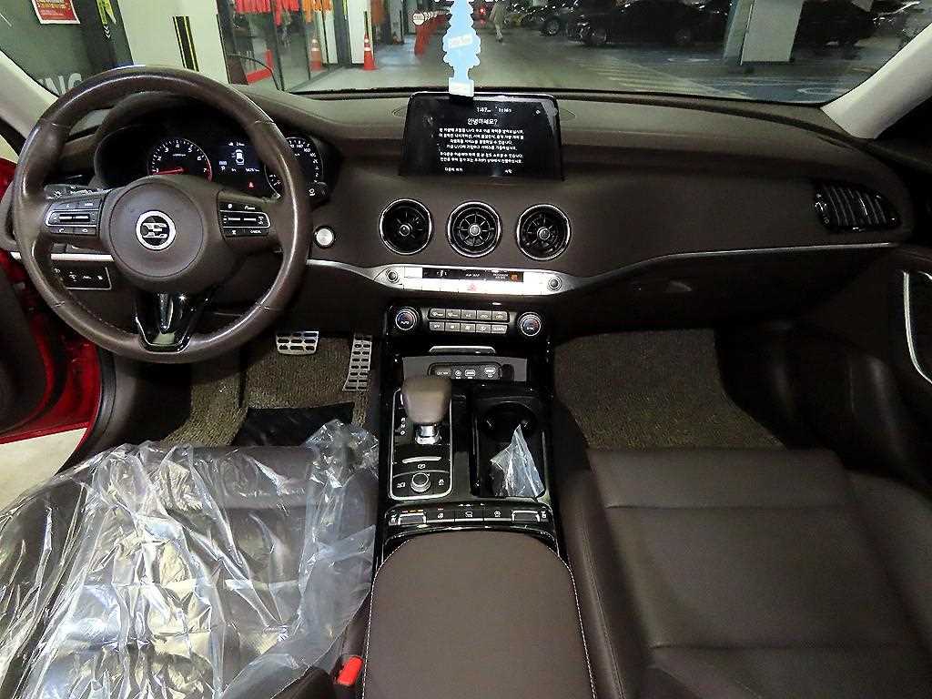 KIA Stinger - Vista 10