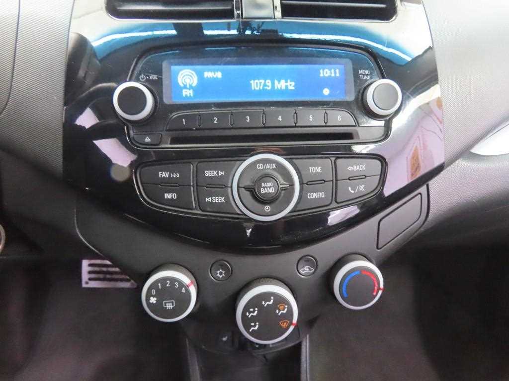 Chevrolet Spark - Vista 12