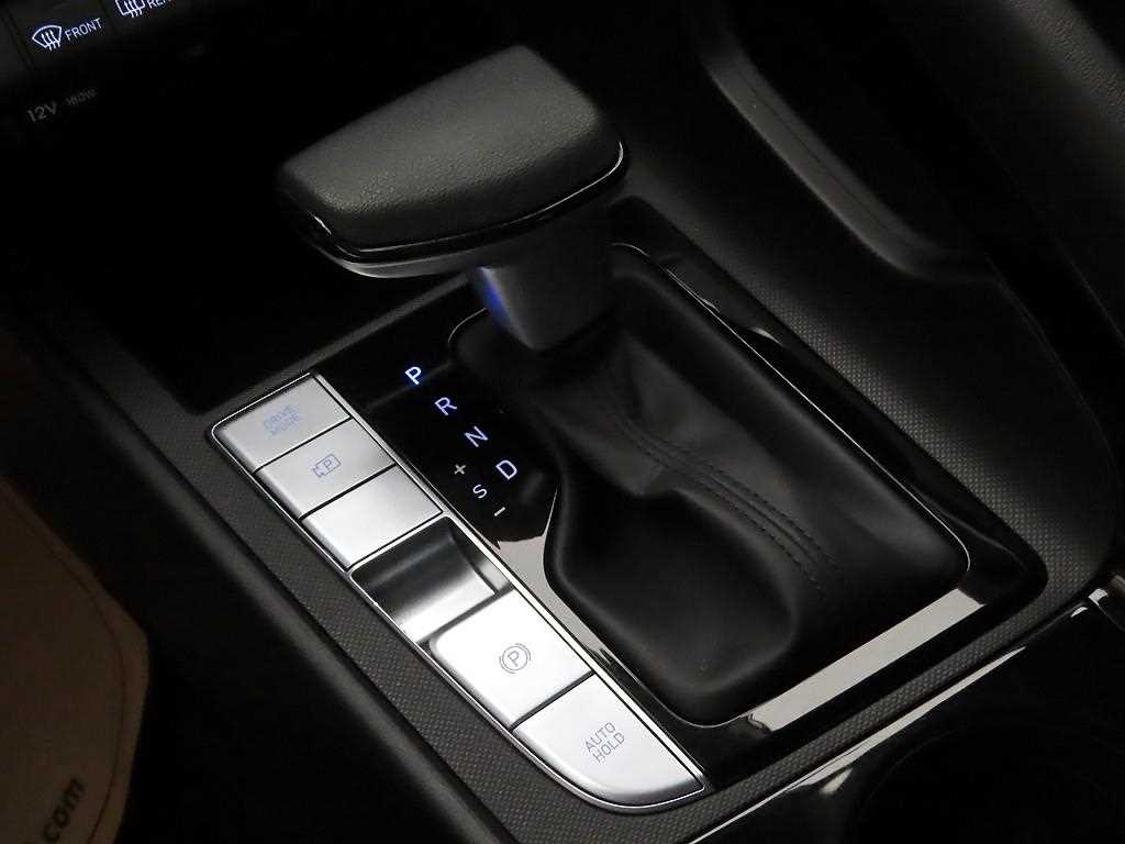 HYUNDAI Avante - Vista 10