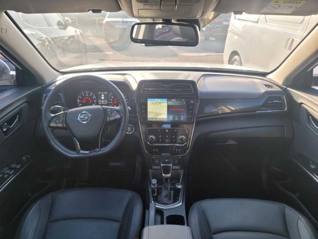 Ssangyong Tivoli - Vista 9