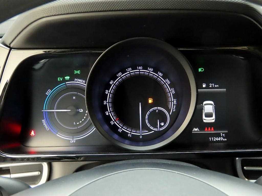 HYUNDAI Avante - Vista 5