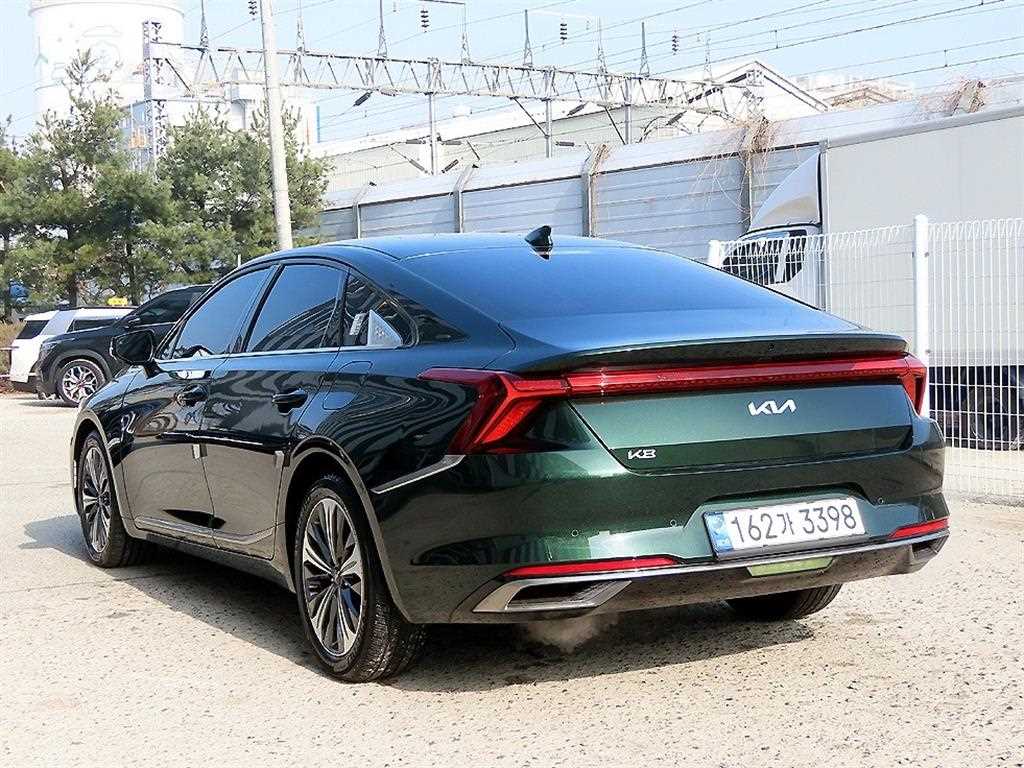 KIA K8 - Vista 3