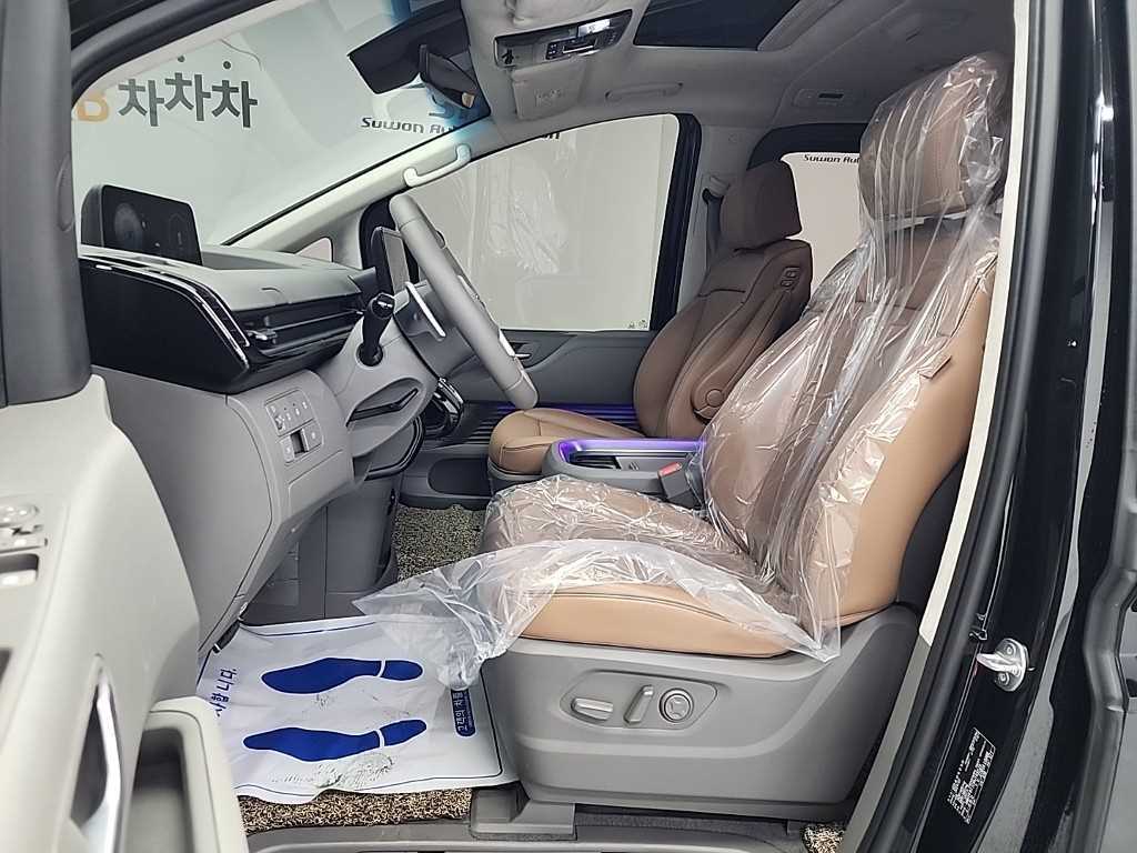 HYUNDAI Staria - Vista 11