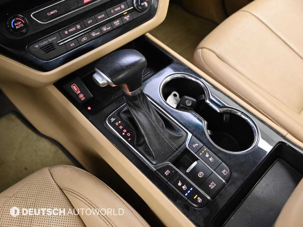 KIA Carnival - Vista 9