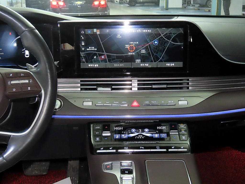 HYUNDAI Grandeur - Vista 11