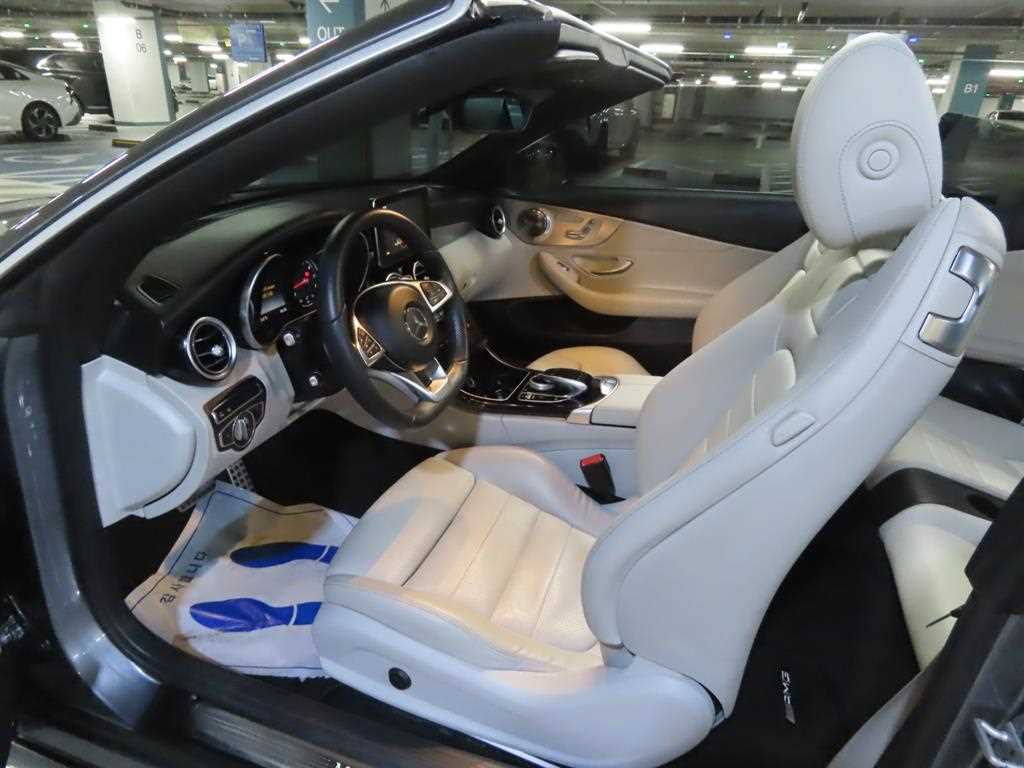 Mercedes Benz C Class - Vista 9