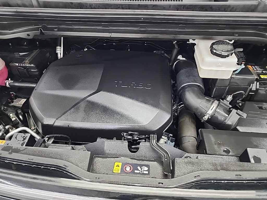 HYUNDAI Staria - Vista 5