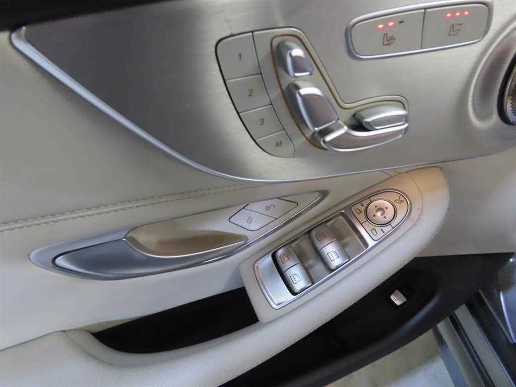 Mercedes Benz C Class - Vista 11