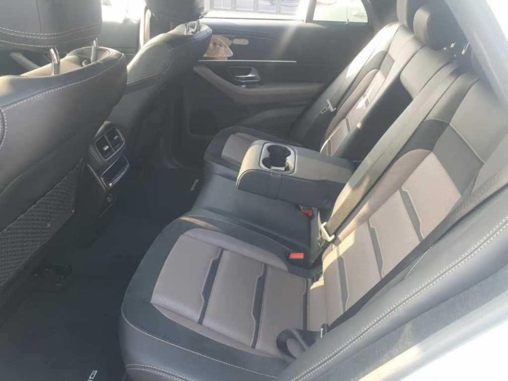 Mercedes Benz GLE Class - Vista 6