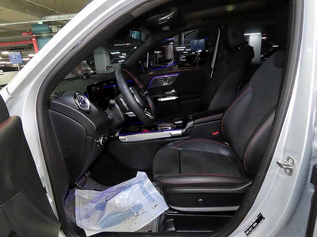 Mercedes Benz GLB Class - Vista 6