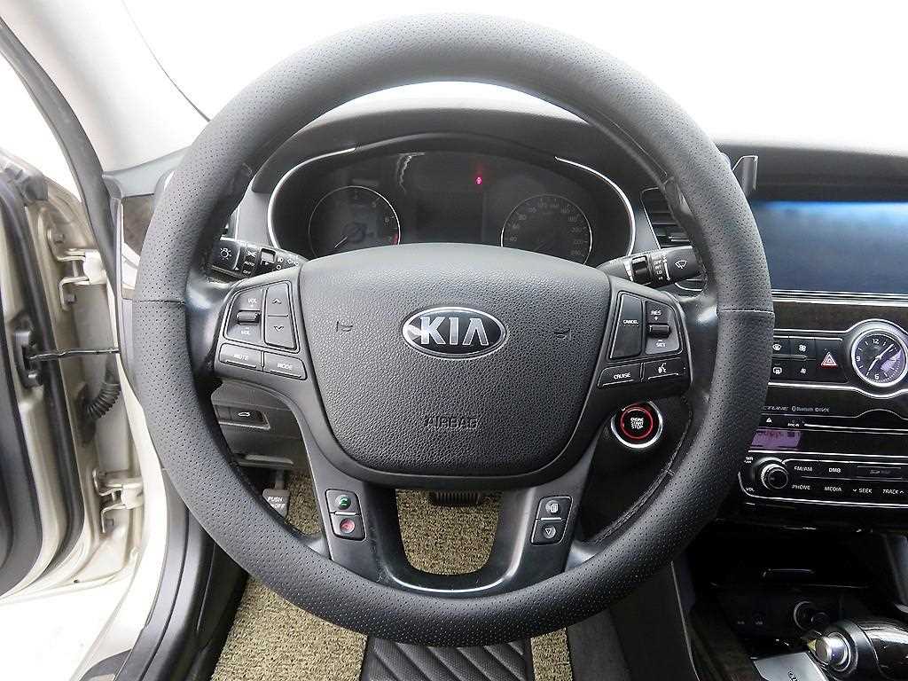 KIA K7 - Vista 11
