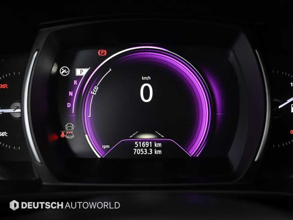 SAMSUNG QM6 - Vista 8