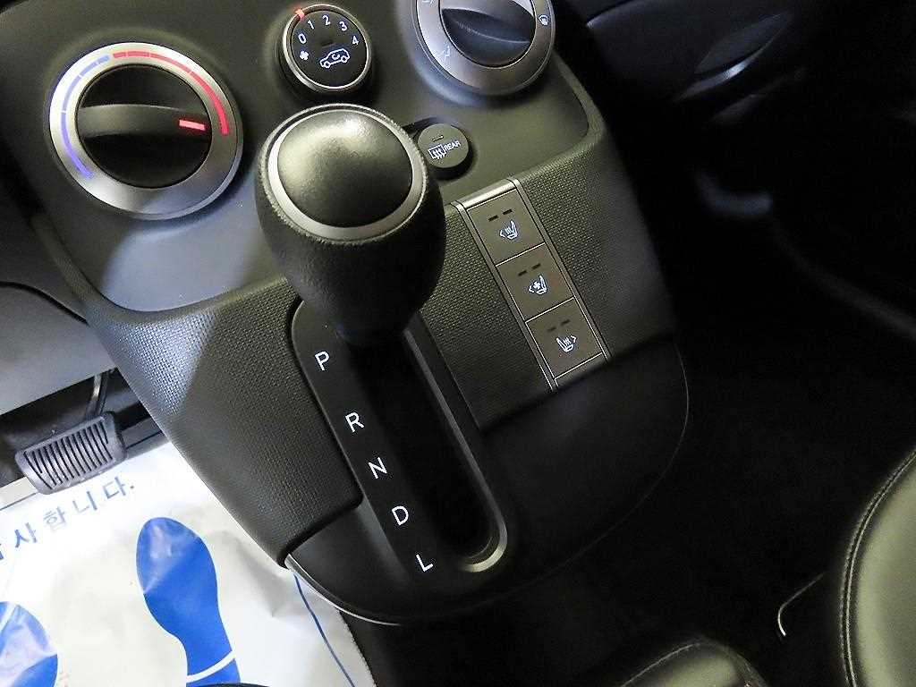 HYUNDAI Casper - Vista 12