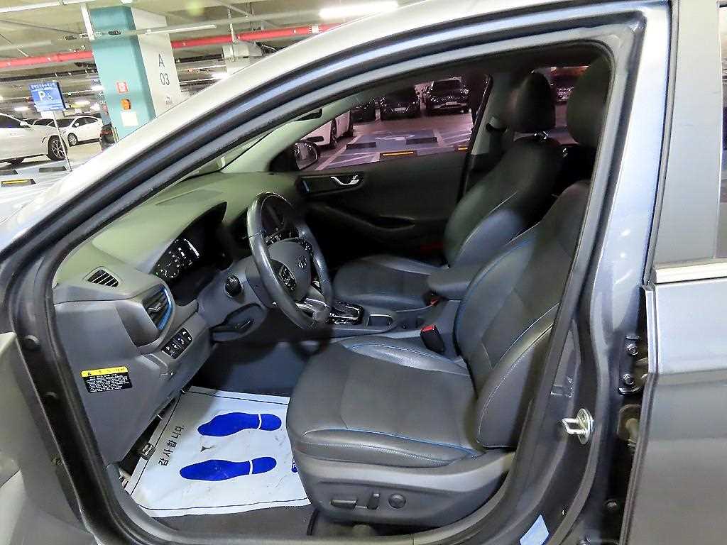 HYUNDAI Ioniq - Vista 6