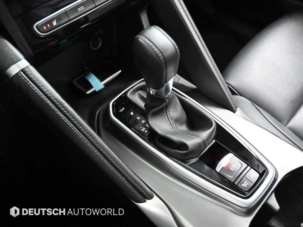 SAMSUNG QM6 - Vista 9